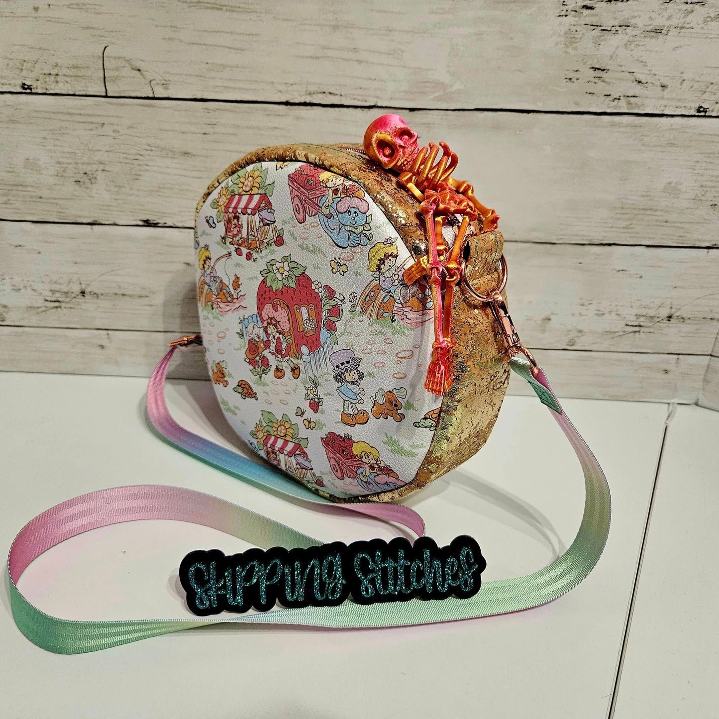 Emo Circle Bag