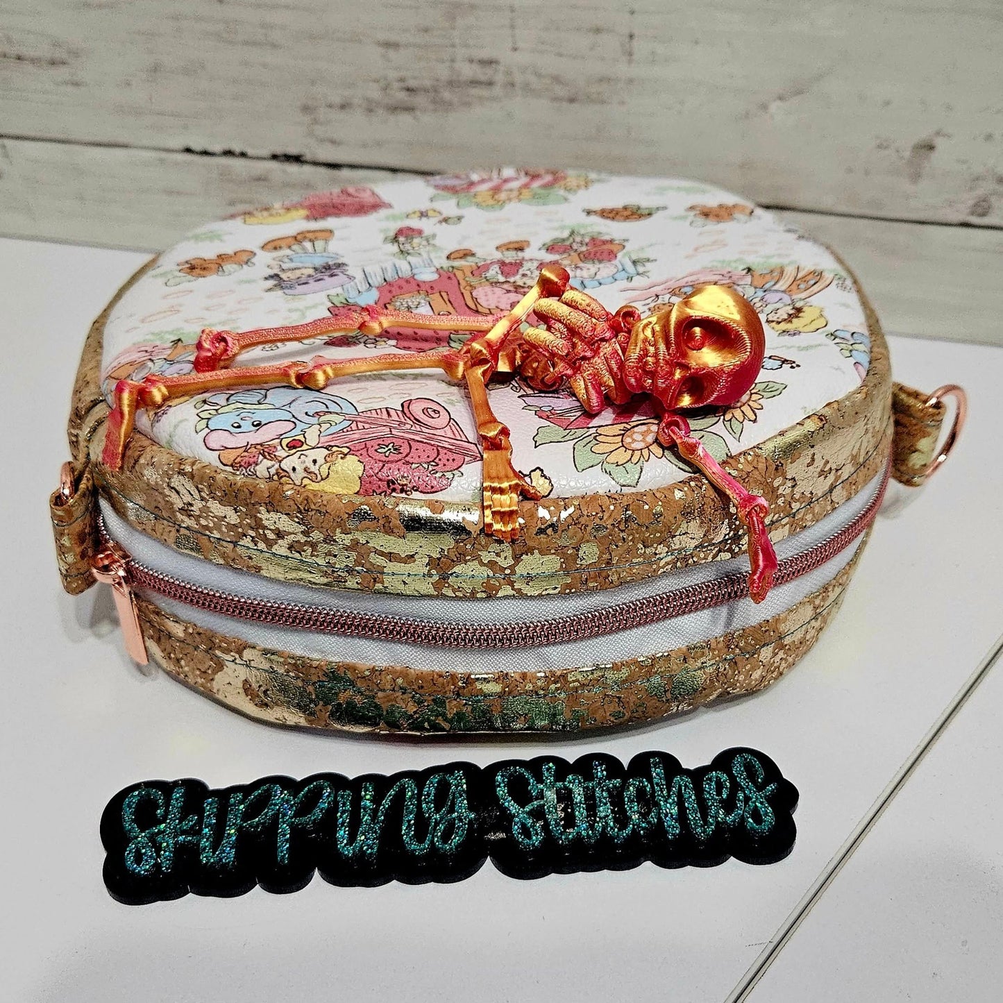 Emo Circle Bag