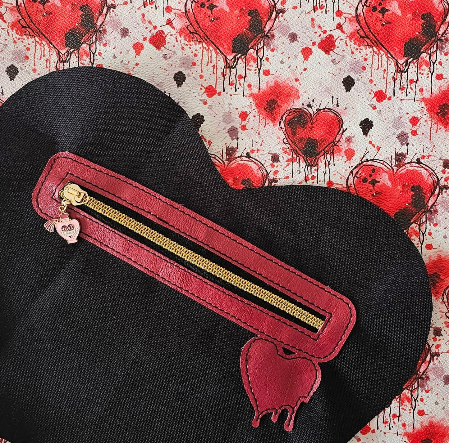 Amorable Zipper Overlay Bundle File