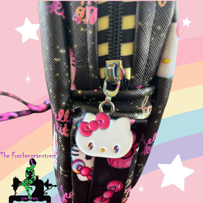 Zip-Purr Pouch Sewing Pattern