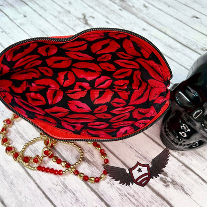 The Real Lip Shady Sunglasses Case Sewing Pattern
