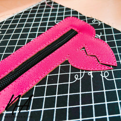 Amorable Zipper Overlay Bundle File