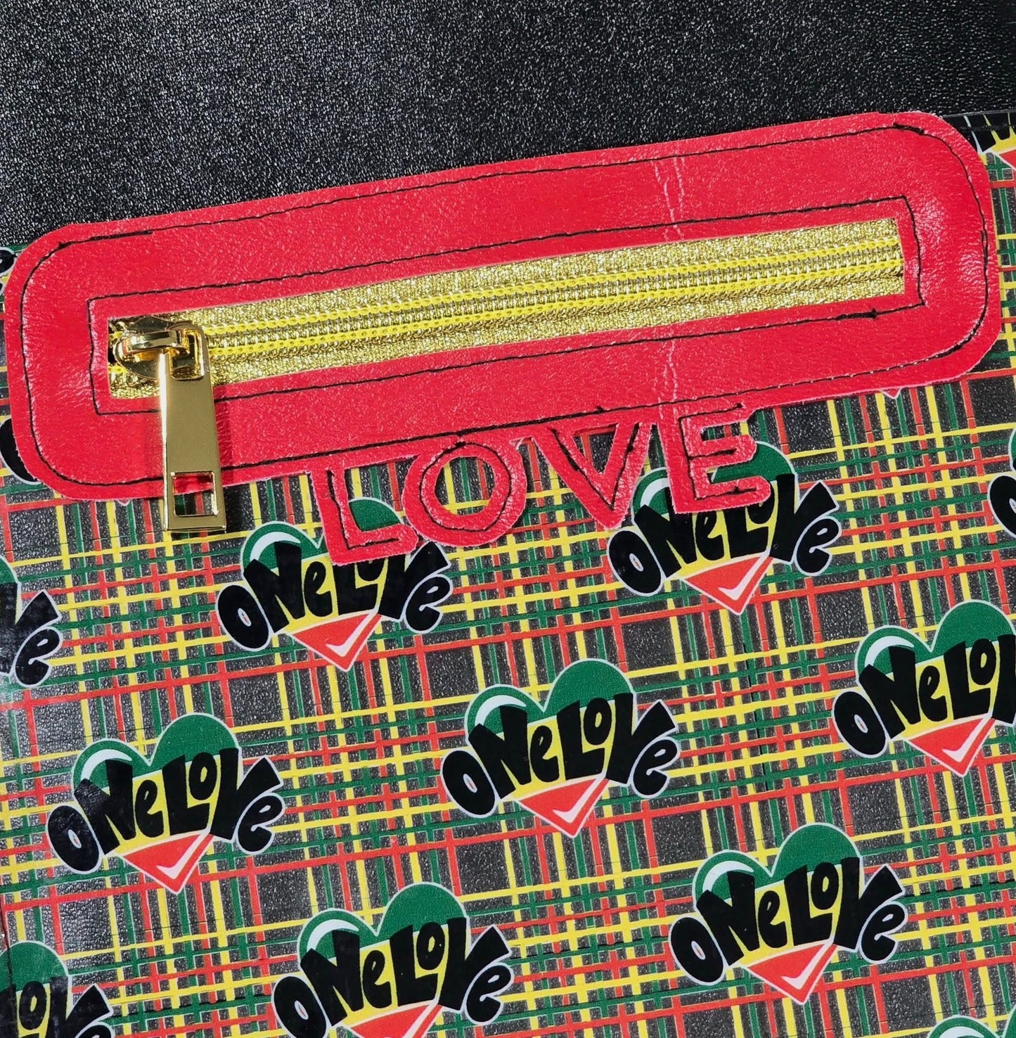 Amorable Zipper Overlay Bundle File