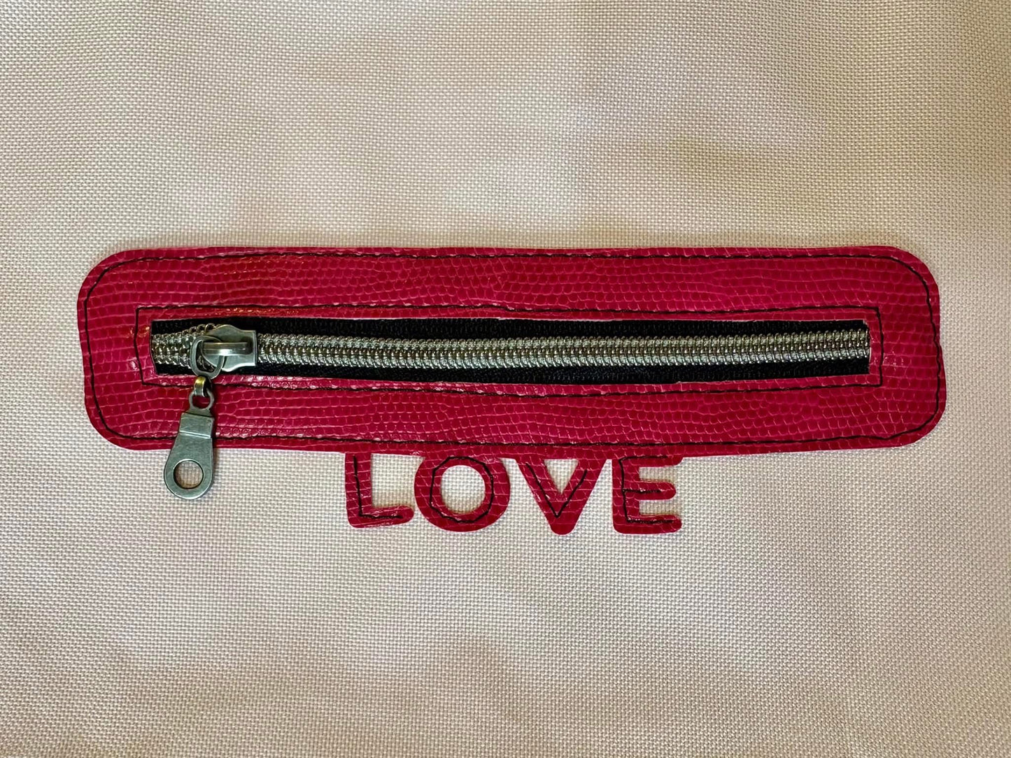 Amorable Zipper Overlay Bundle File