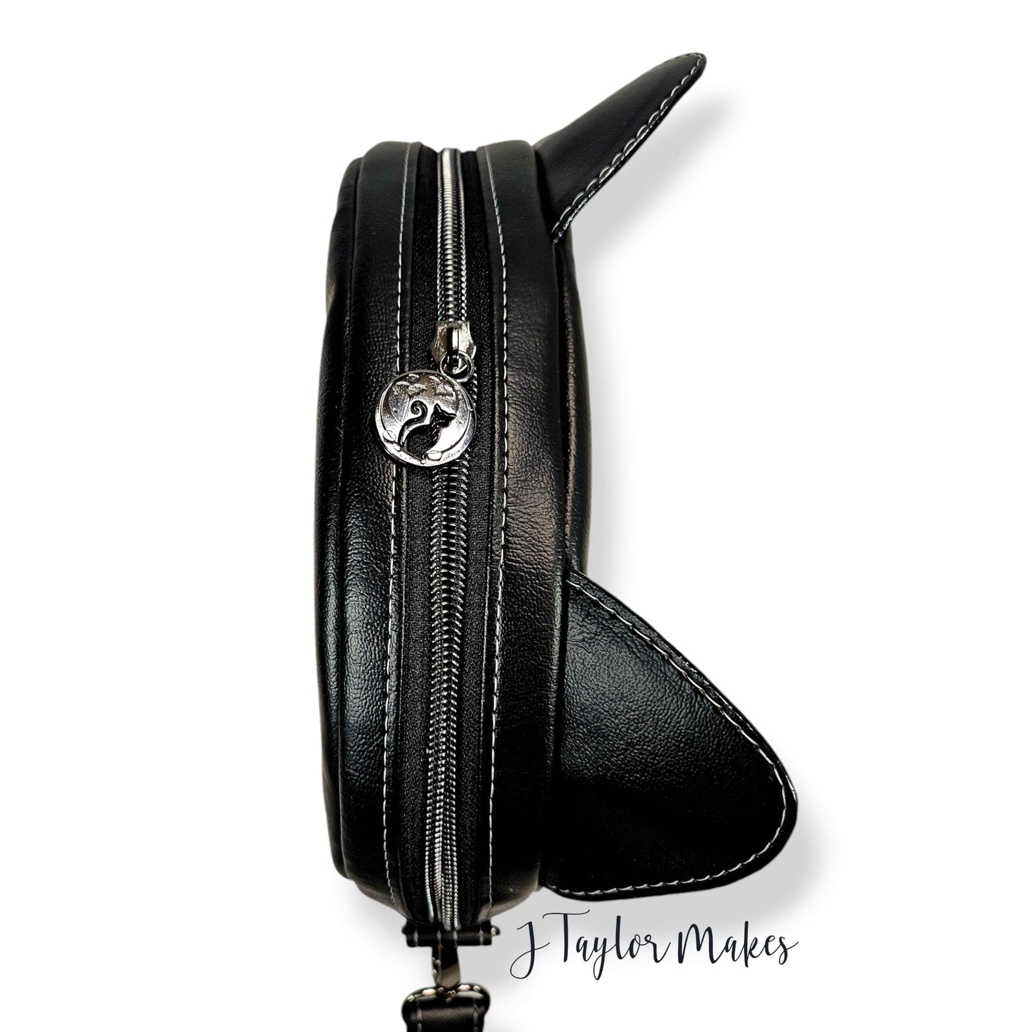 Zip-Purr Pouch Sewing Pattern