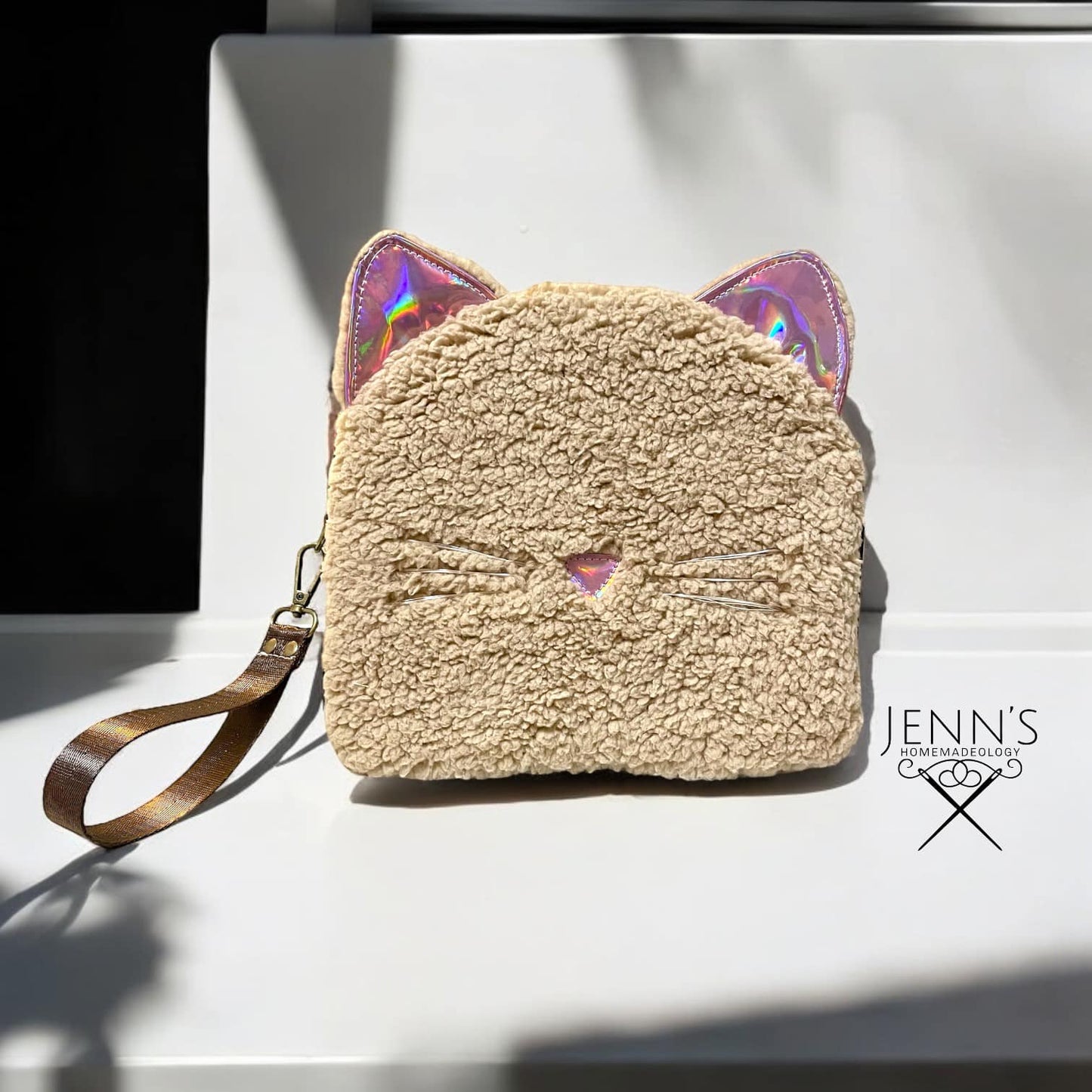 Zip-Purr Pouch Sewing Pattern