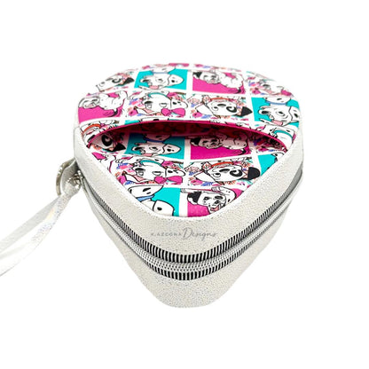 Puppies Dewdrop Wristlet