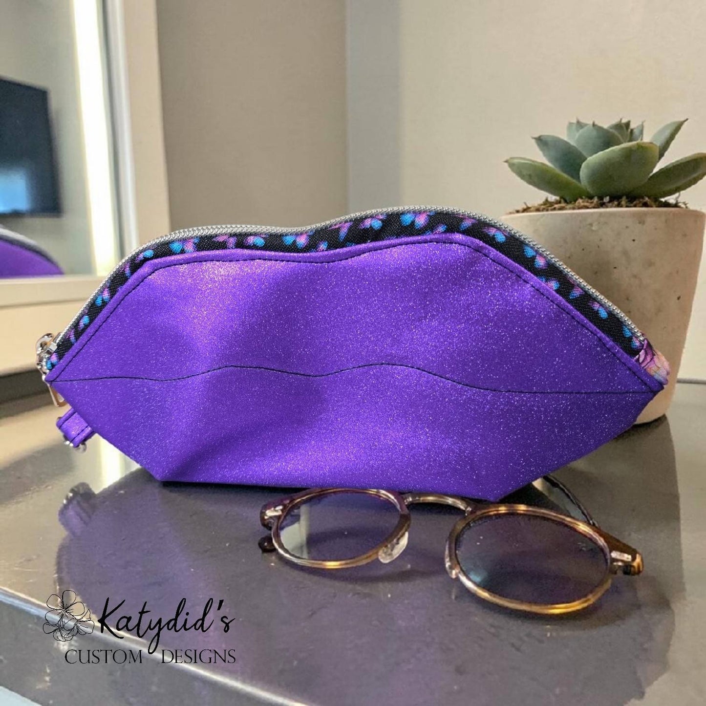The Real Lip Shady Sunglasses Case Sewing Pattern