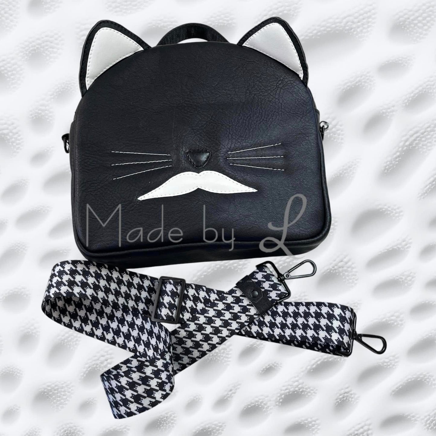 Zip-Purr Pouch Sewing Pattern