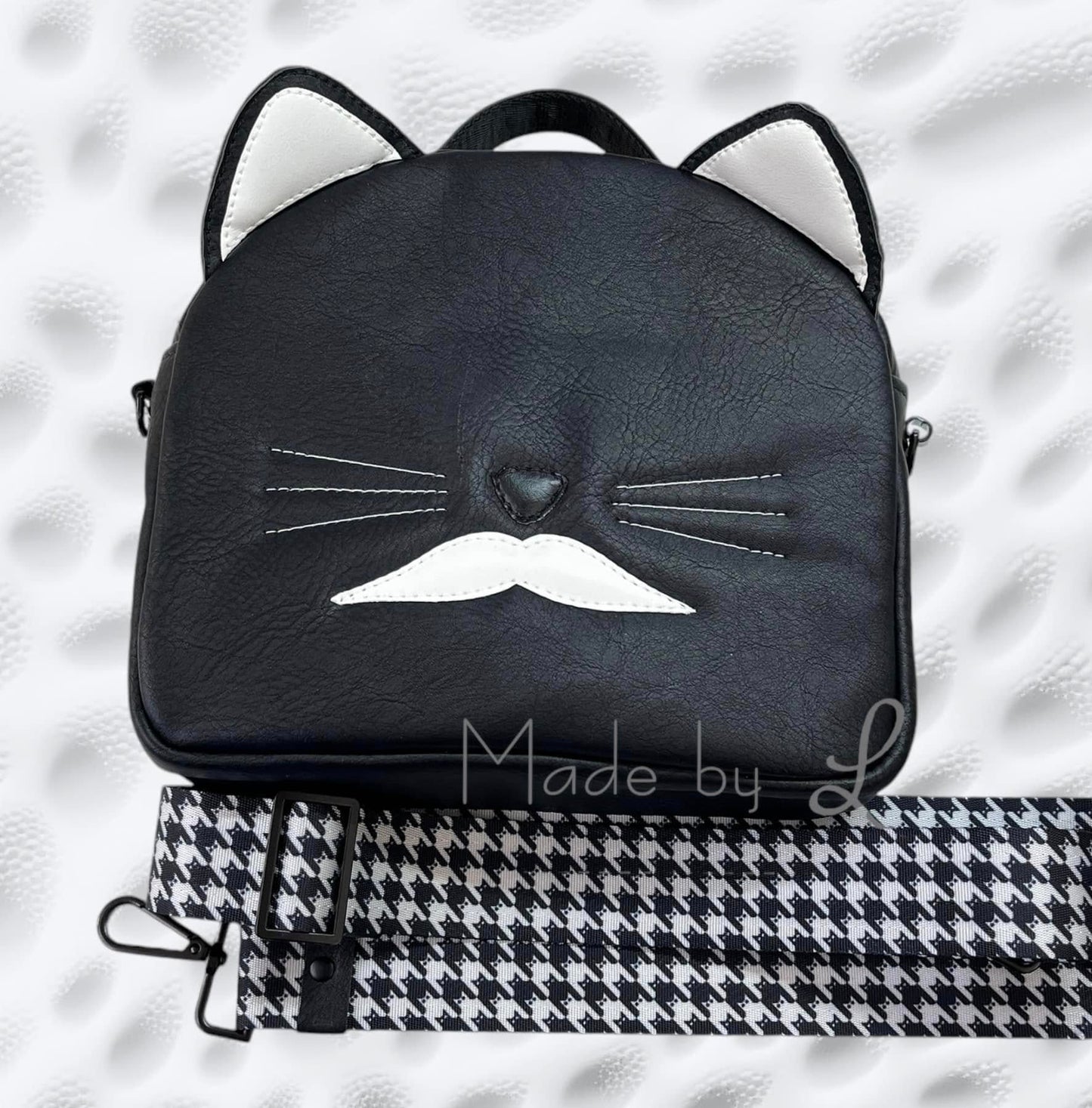 Zip-Purr Pouch Sewing Pattern