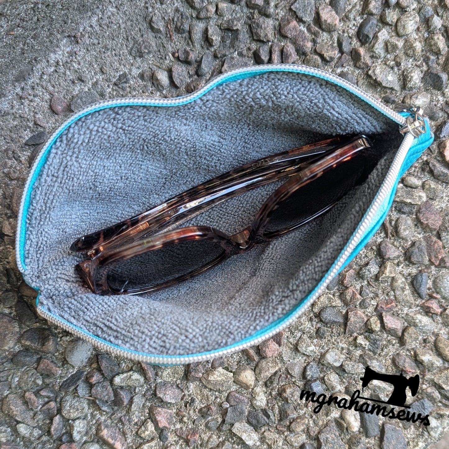 The Real Lip Shady Sunglasses Case Sewing Pattern