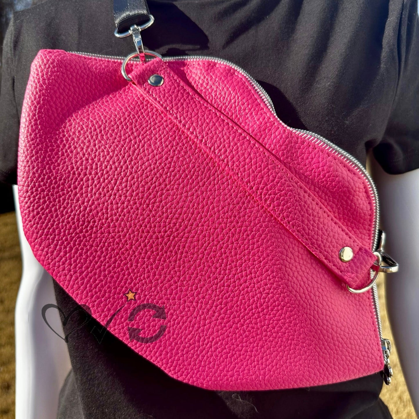 Kizz My Az Convertible Pouch Sewing Pattern