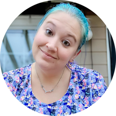 Photo of Samantha Mills