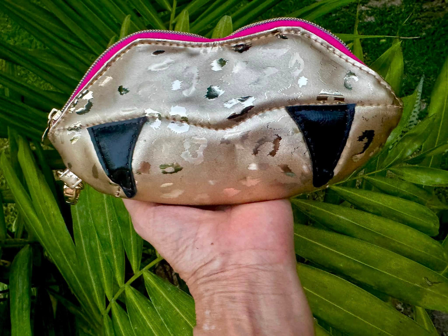 The Real Lip Shady Sunglasses Case Sewing Pattern