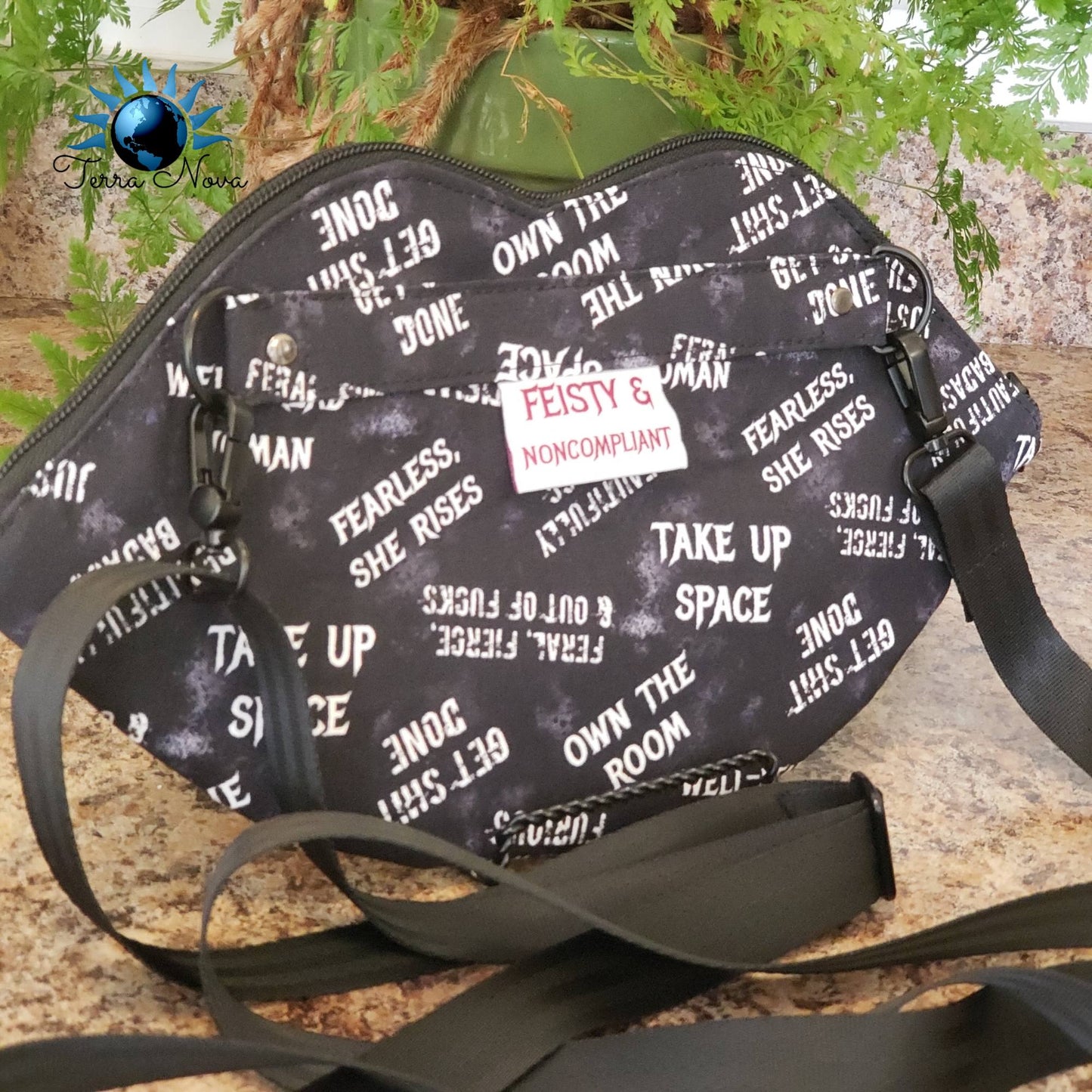 Kizz My Az Convertible Pouch Sewing Pattern