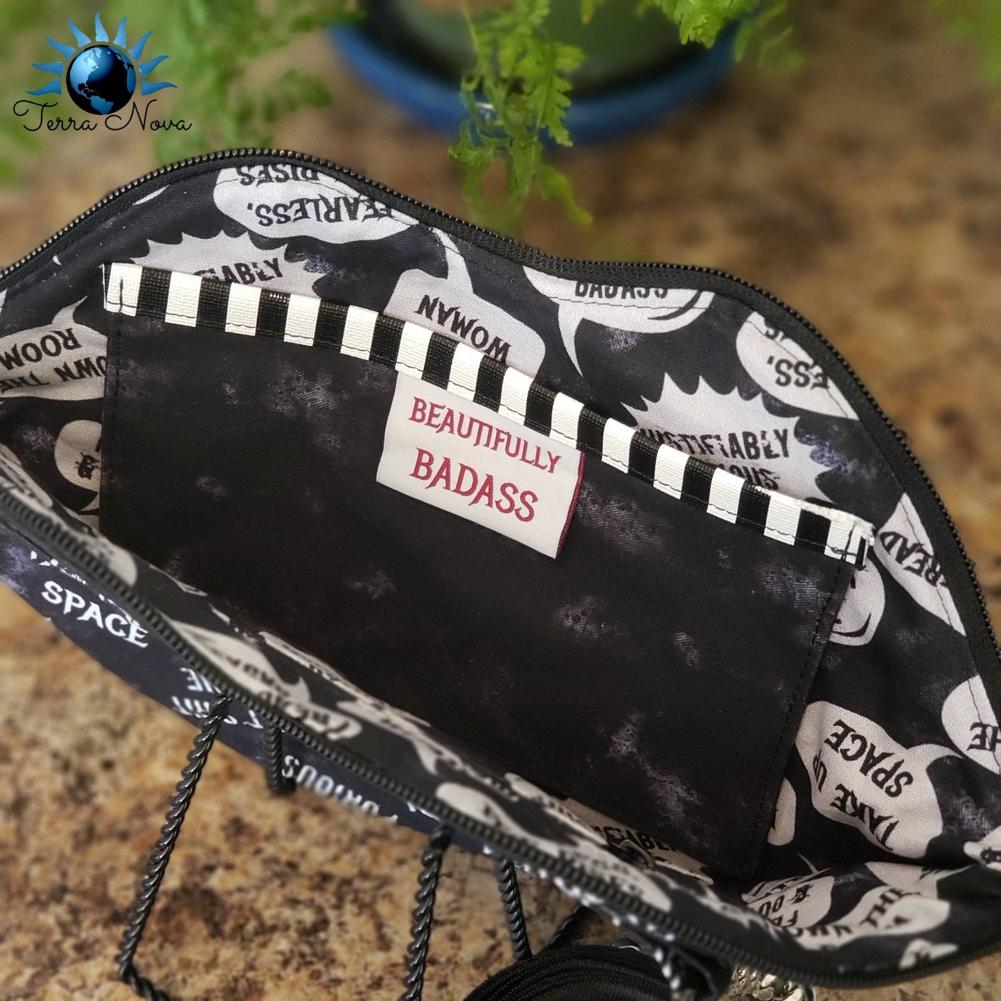 Kizz My Az Convertible Pouch Sewing Pattern